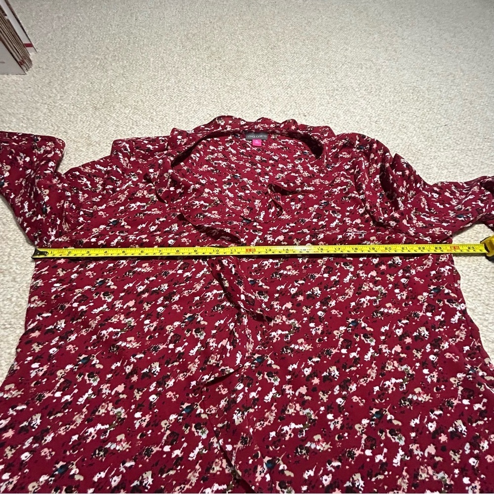Vince Camuto Dark Red Floral Long Sleeve Blouse Size XL Ruffle V-Neck Collar - Picture 12 of 13